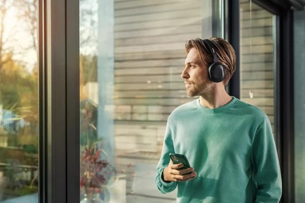 Philips Audio TAH6506BK/00 Slim & Lightweight Bluetooth Wireless Over Ear Headphones with Active Noise Cancellation, 30 Hrs Playtime & Multipoint Pairing with mic (Black)